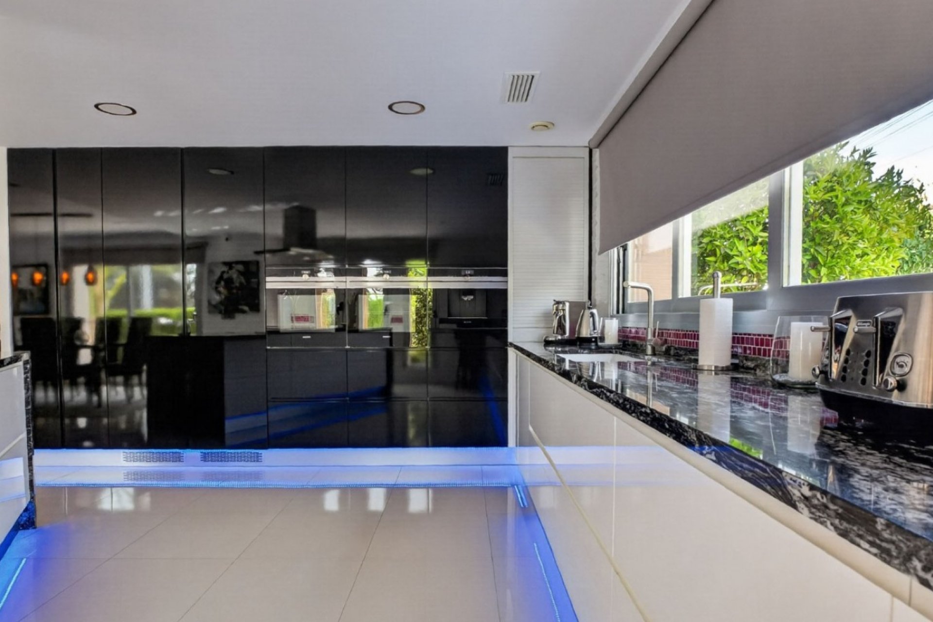 Resale - Villa * - Pinar de Campoverde