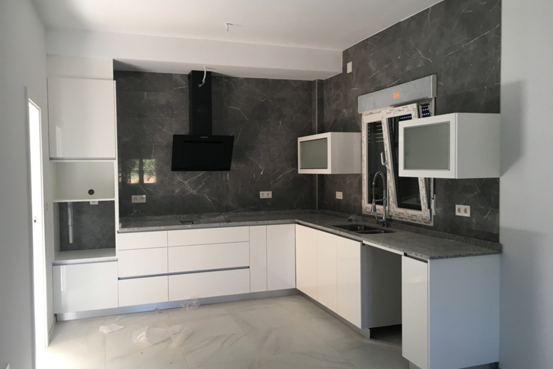 Resale - Villa * - Pinoso *