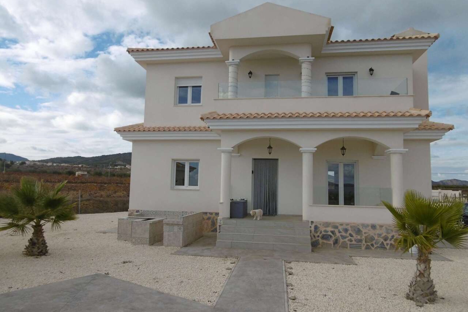 Resale - Villa * - Pinoso *