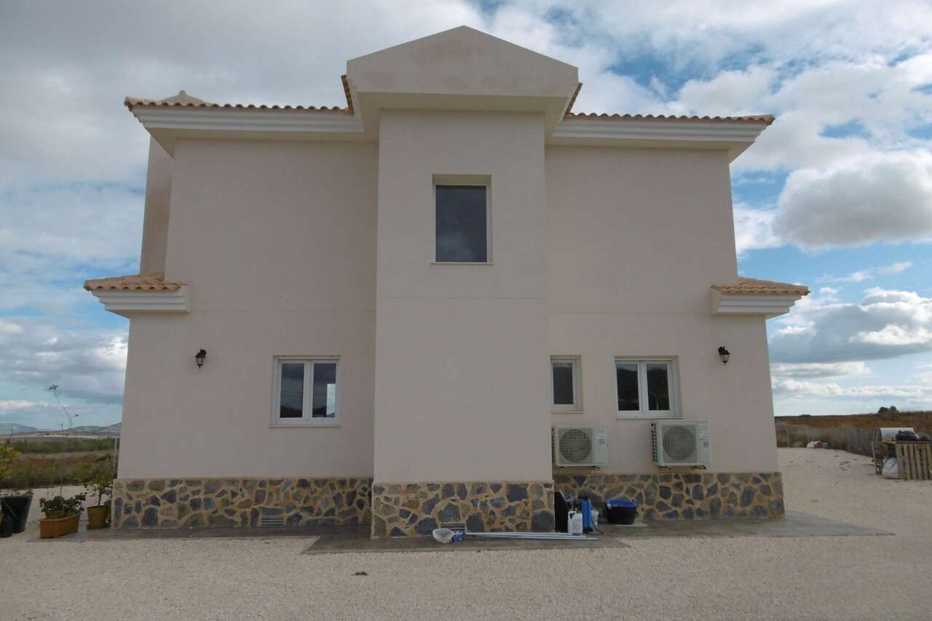 Resale - Villa * - Pinoso *