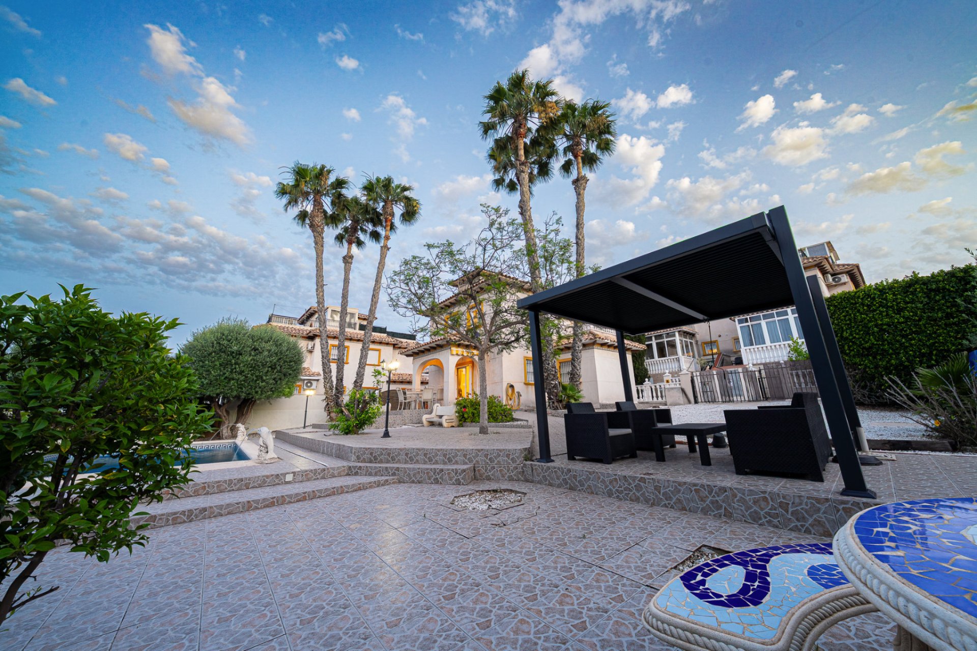 Resale - Villa * - Playa Flamenca *