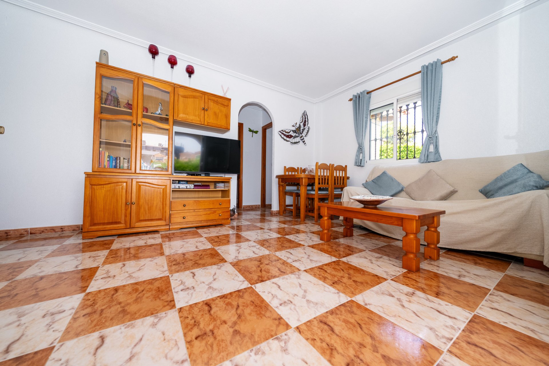 Resale - Villa * - Playa Flamenca *