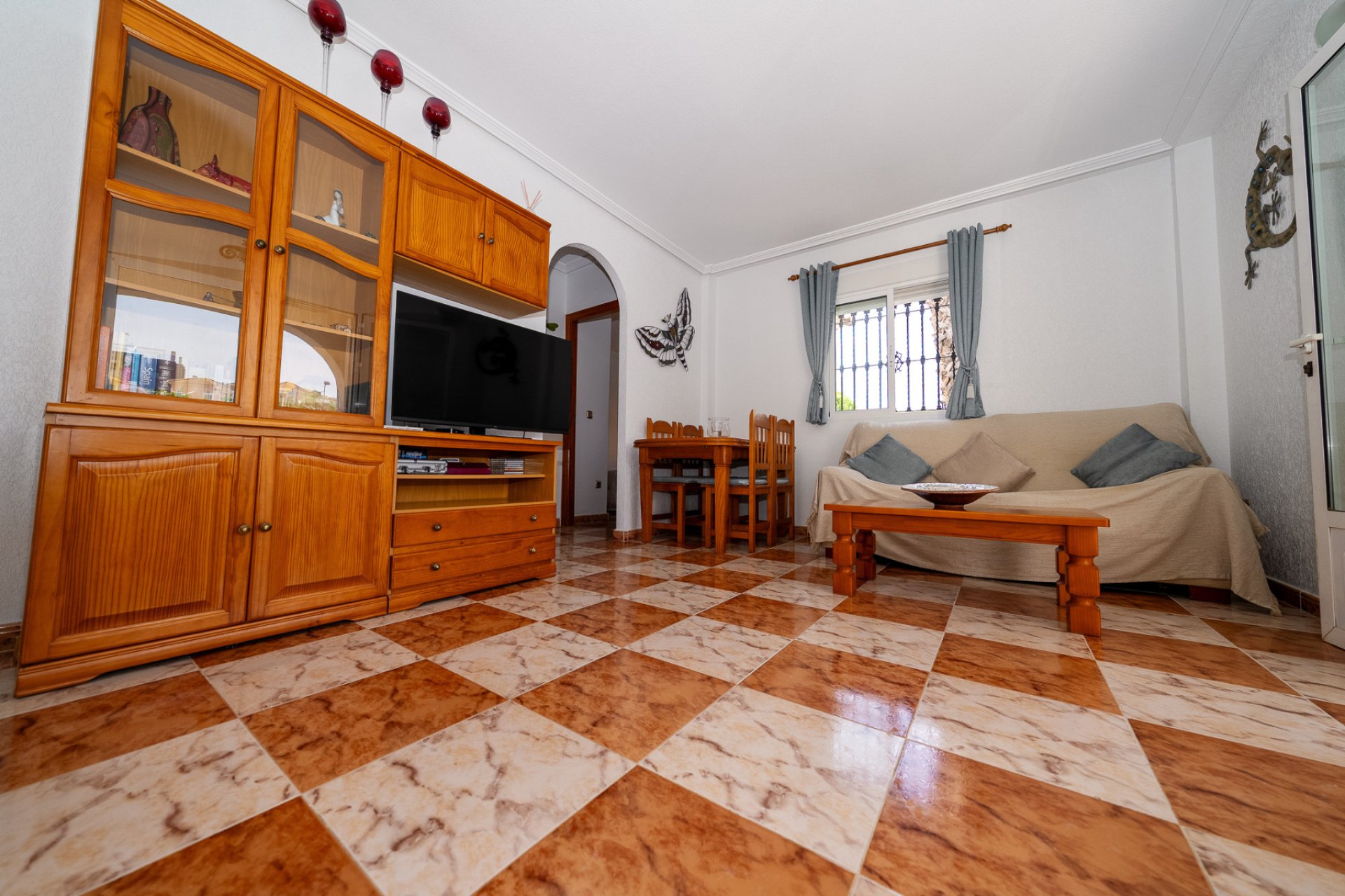 Resale - Villa * - Playa Flamenca *