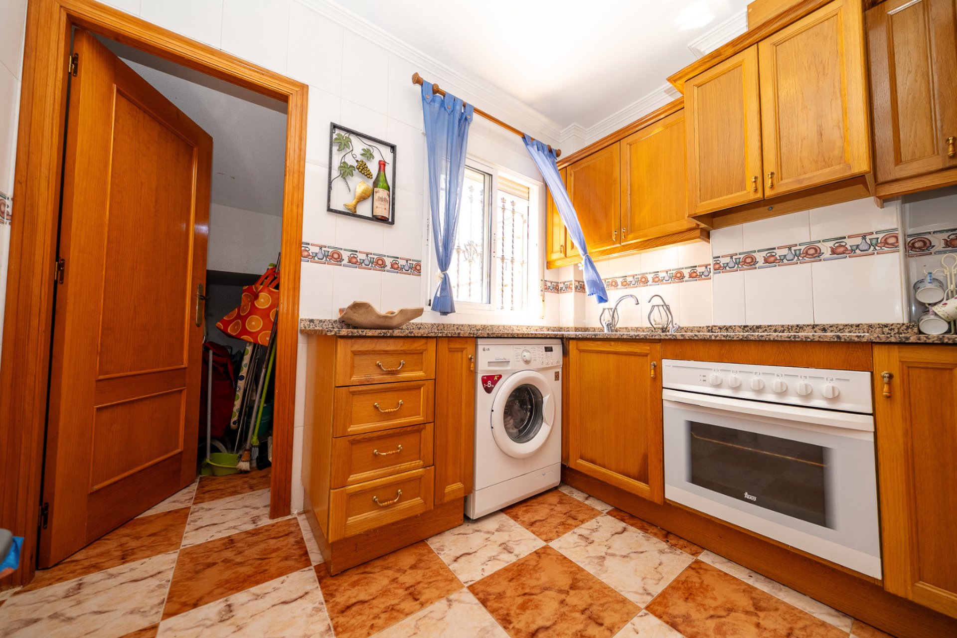 Resale - Villa * - Playa Flamenca *