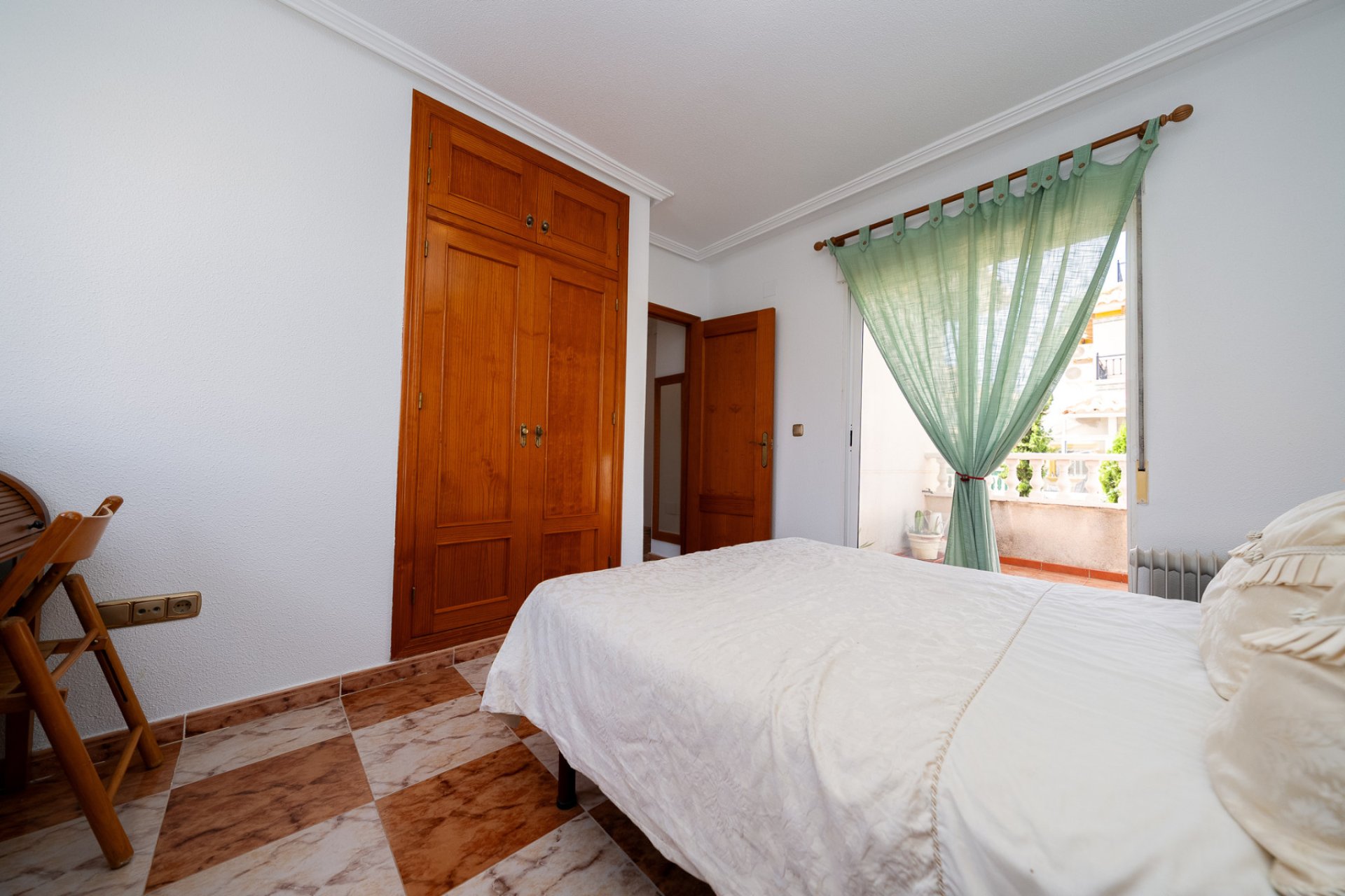 Resale - Villa * - Playa Flamenca *