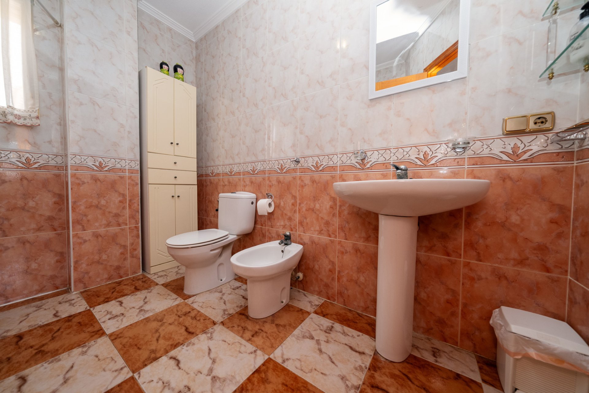 Resale - Villa * - Playa Flamenca *