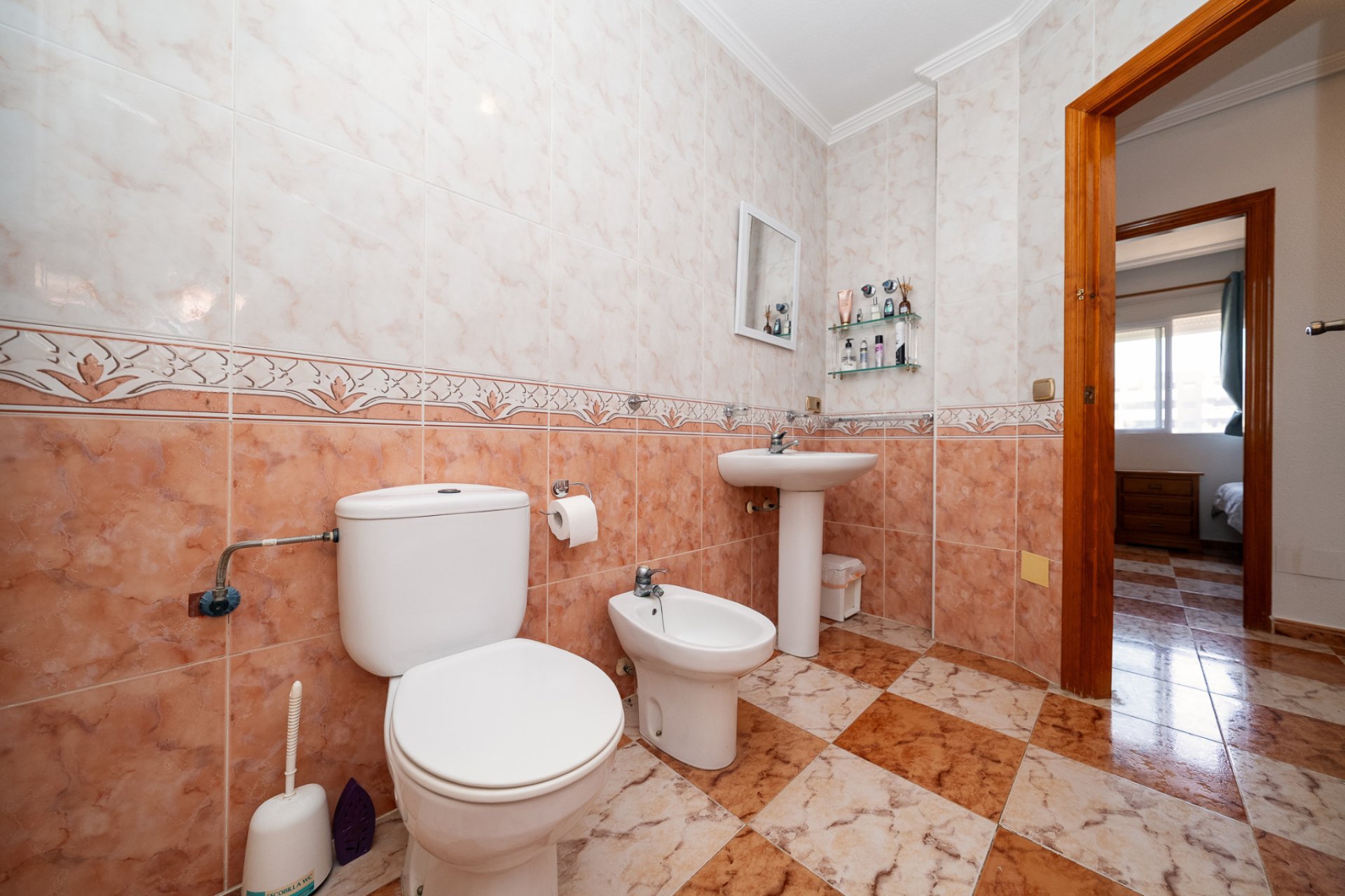 Resale - Villa * - Playa Flamenca *