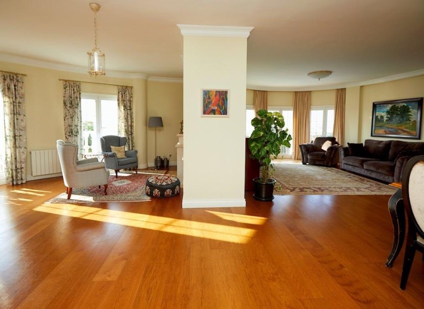 Resale - Villa * - Rojales * - Centro de la Ciudad Quesada