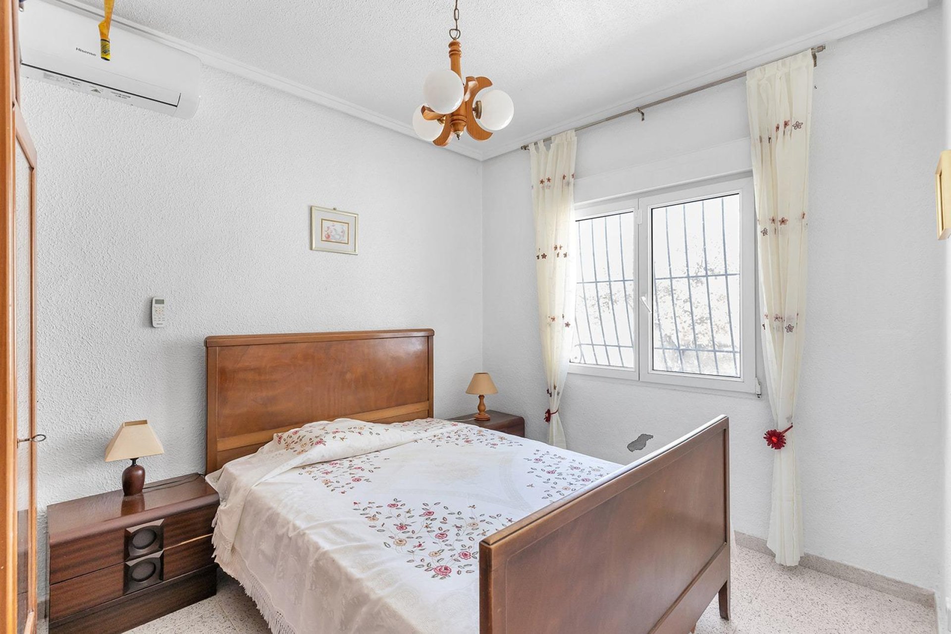 Resale - Villa * - Rojales * - Ciudad Quesada *