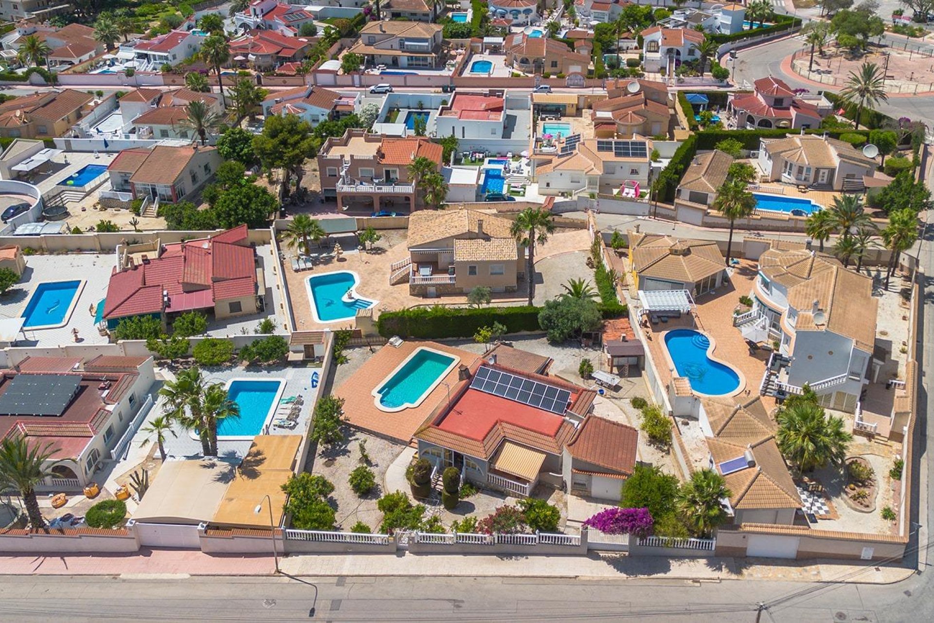 Resale - Villa * - Rojales * - Ciudad Quesada *