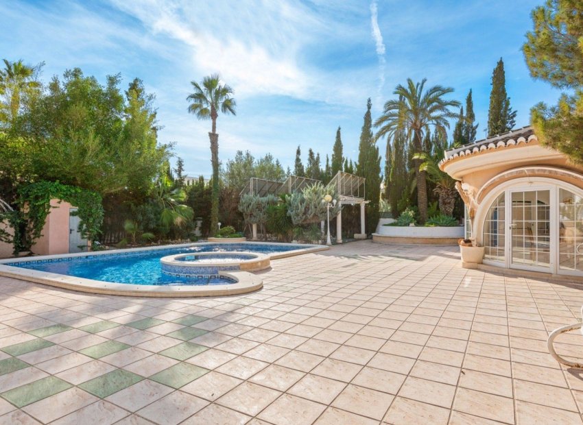 Resale - Villa * - Rojales * - Ciudad Quesada *