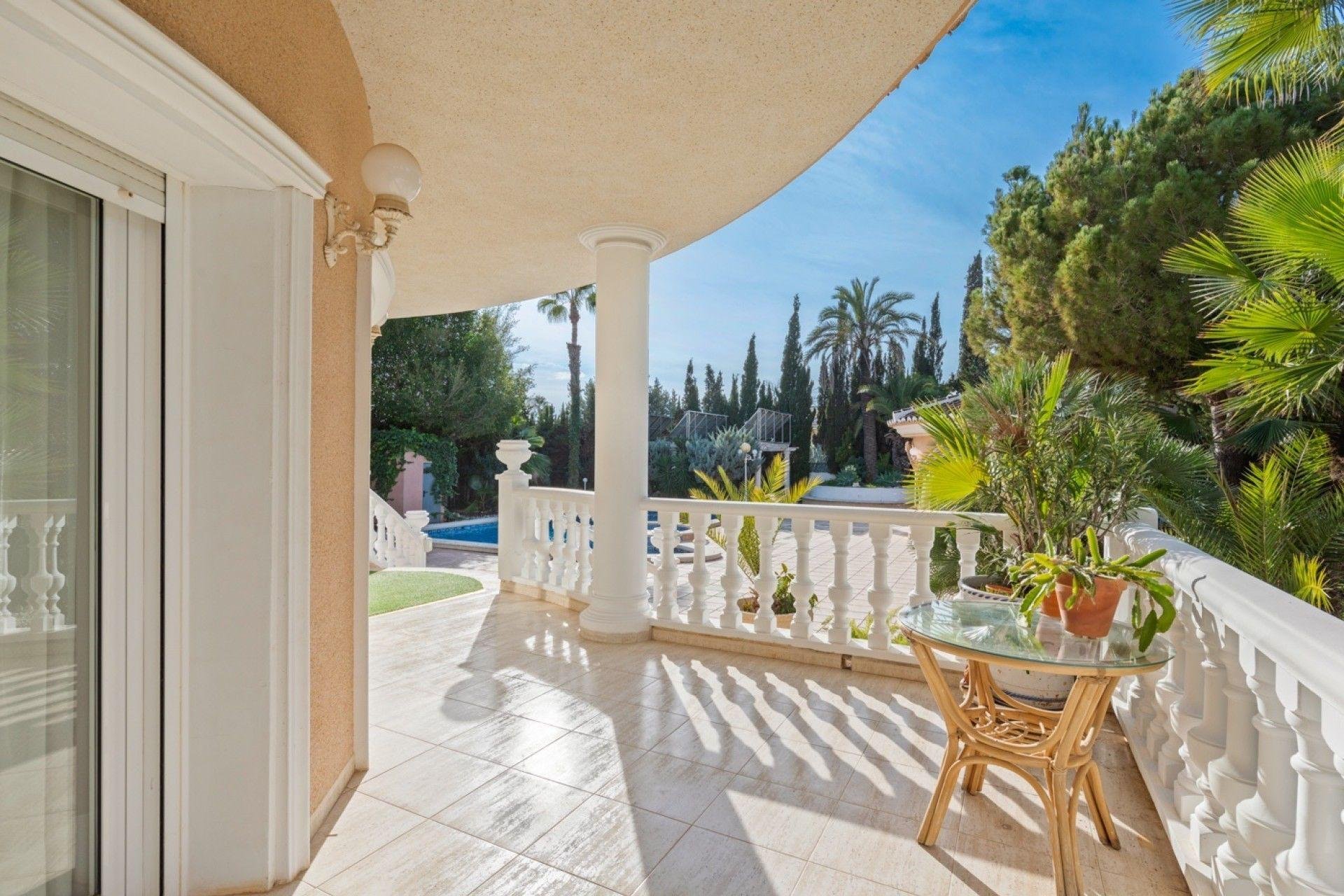 Resale - Villa * - Rojales * - Ciudad Quesada *