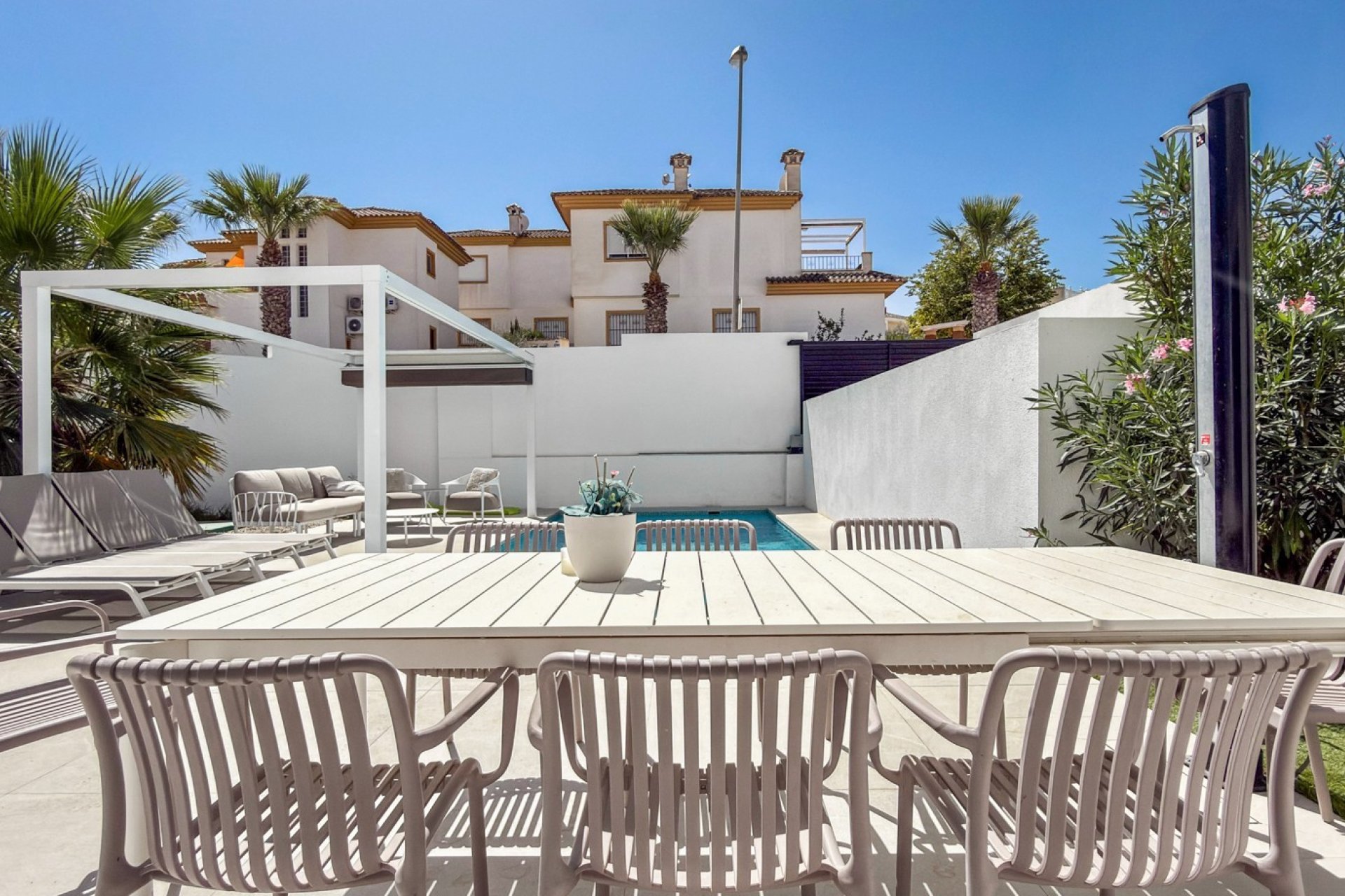 Resale - Villa * - Rojales * - Ciudad Quesada *