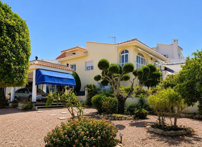 Resale - Villa * - Rojales * - JUNTO CAMPO DE GOLF LA MARQUESA