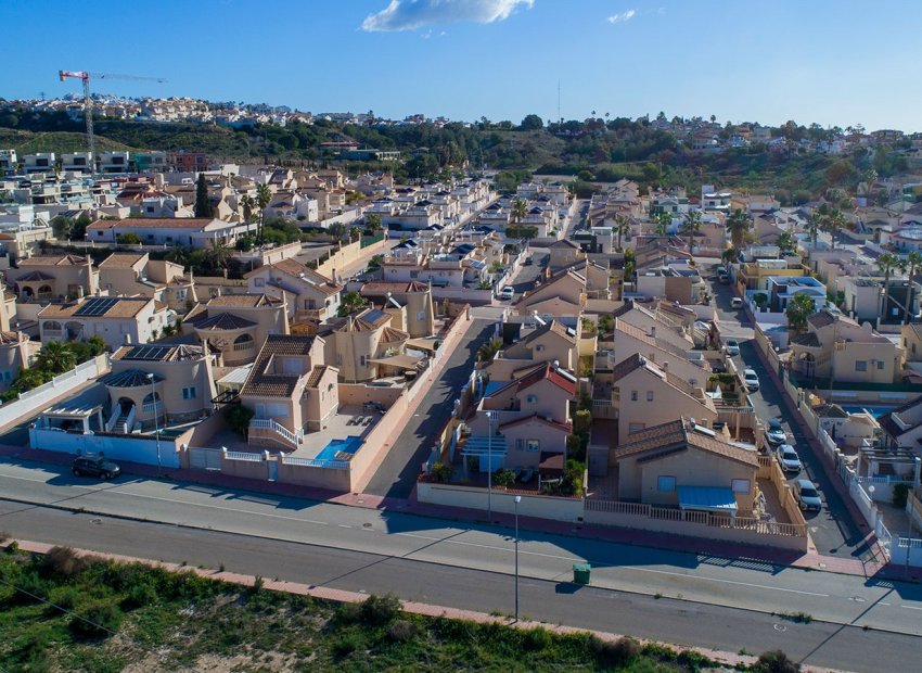 Resale - Villa * - Rojales *