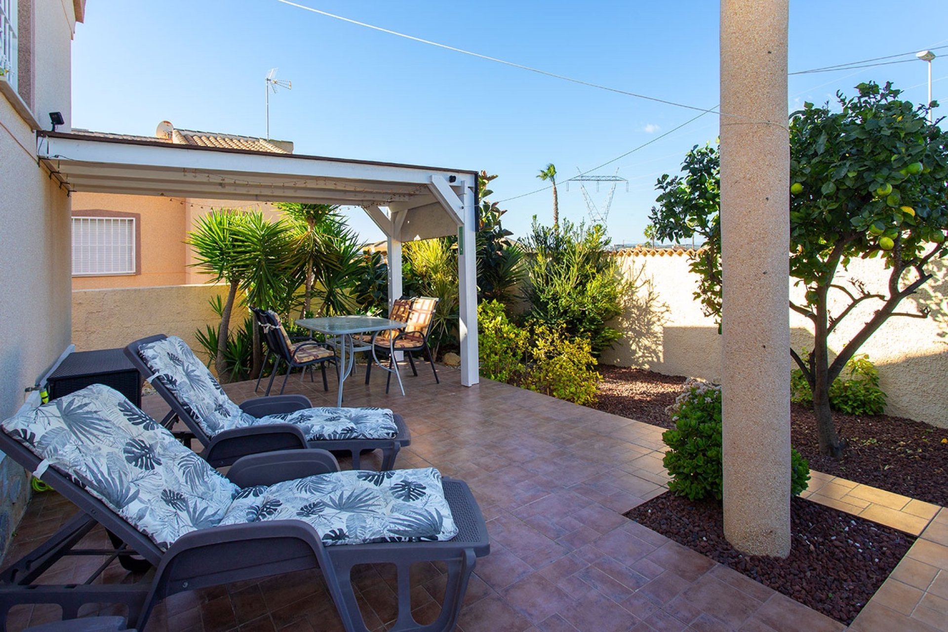 Resale - Villa * - Rojales *