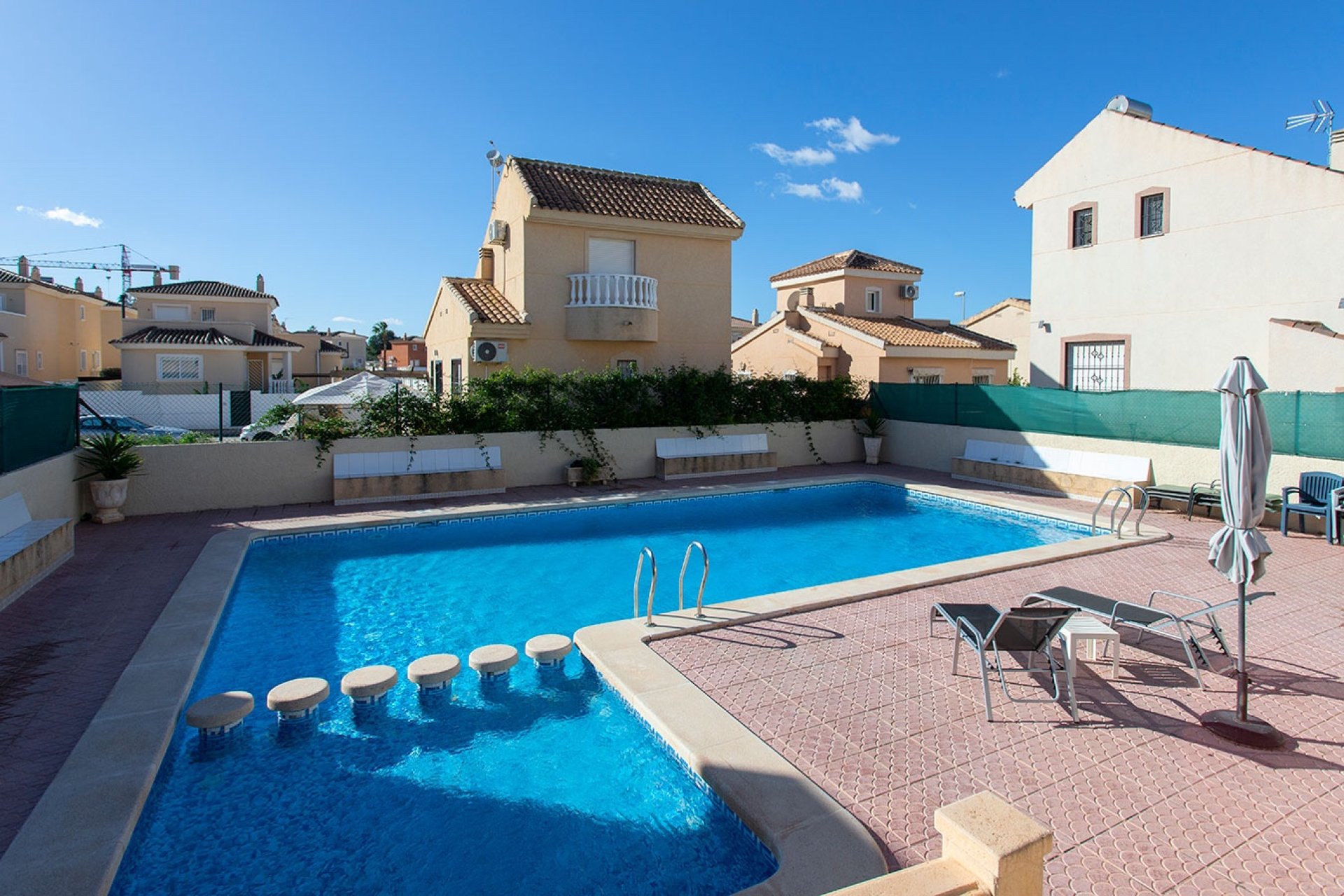 Resale - Villa * - Rojales *