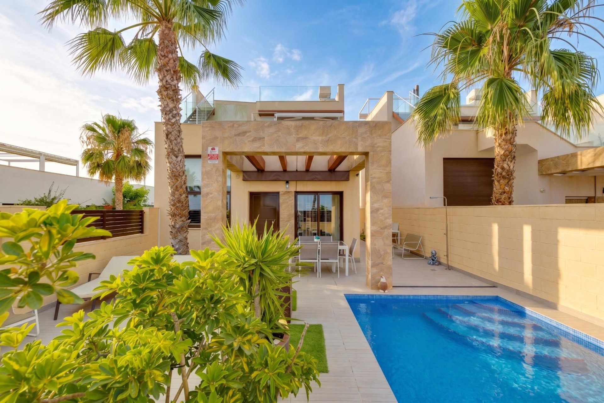 Resale - Villa * - Rojales *