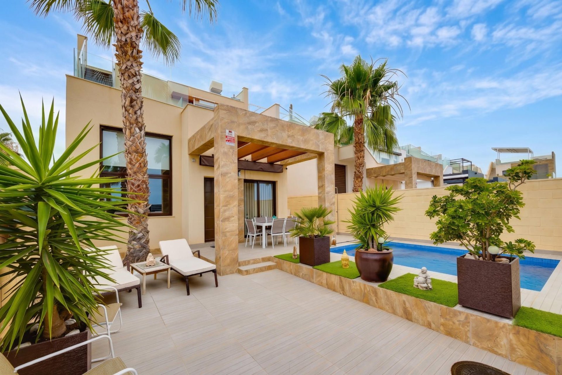 Resale - Villa * - Rojales *