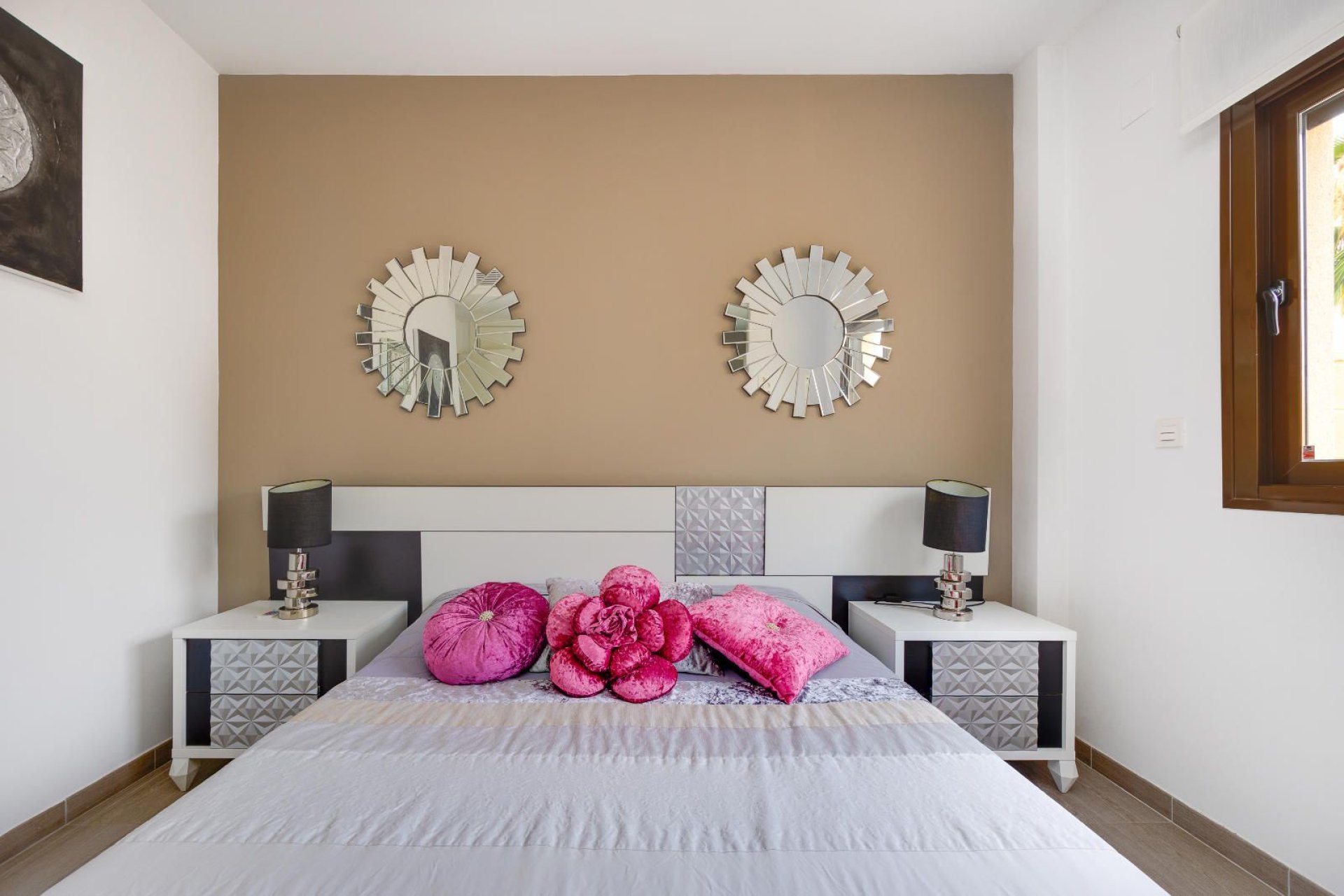 Resale - Villa * - Rojales *