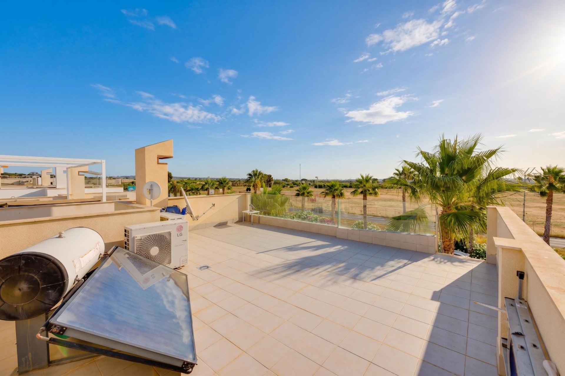 Resale - Villa * - Rojales *