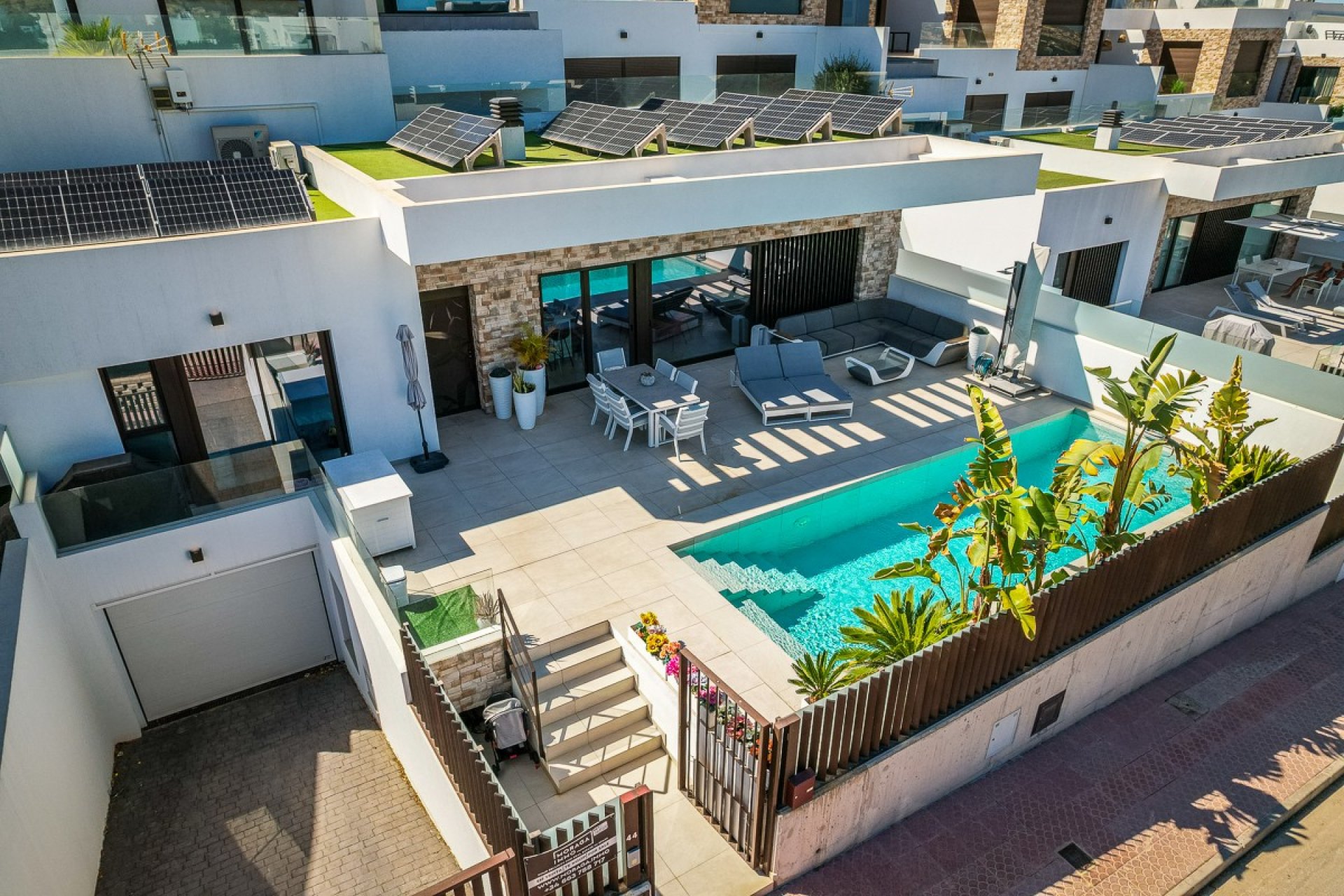 Resale - Villa * - ROJALES