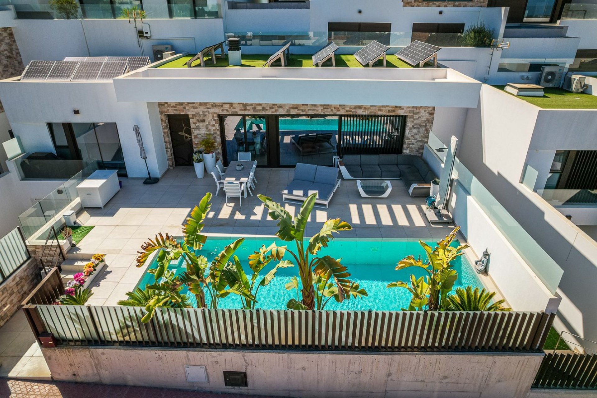 Resale - Villa * - ROJALES