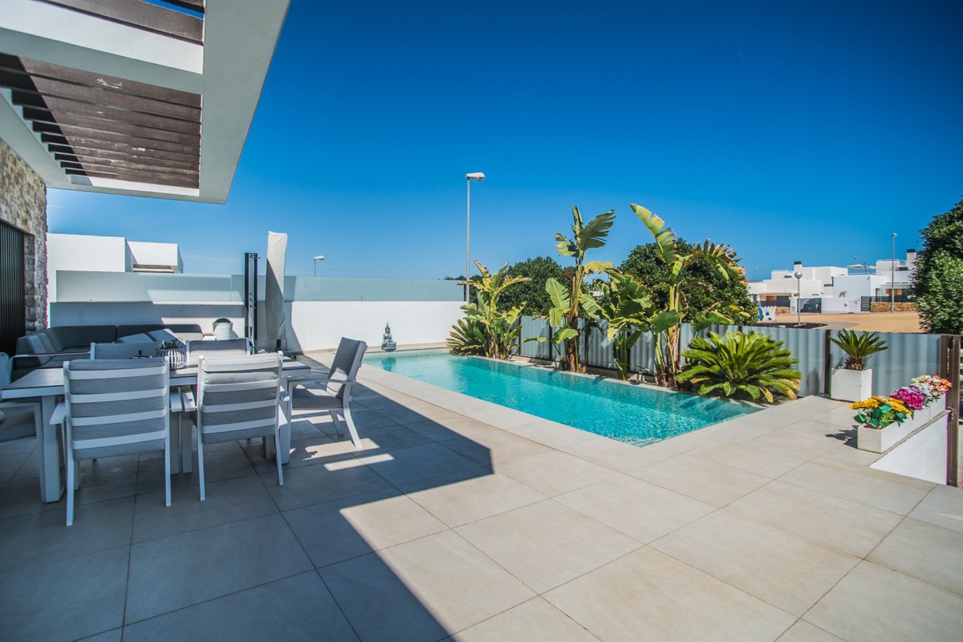 Resale - Villa * - ROJALES