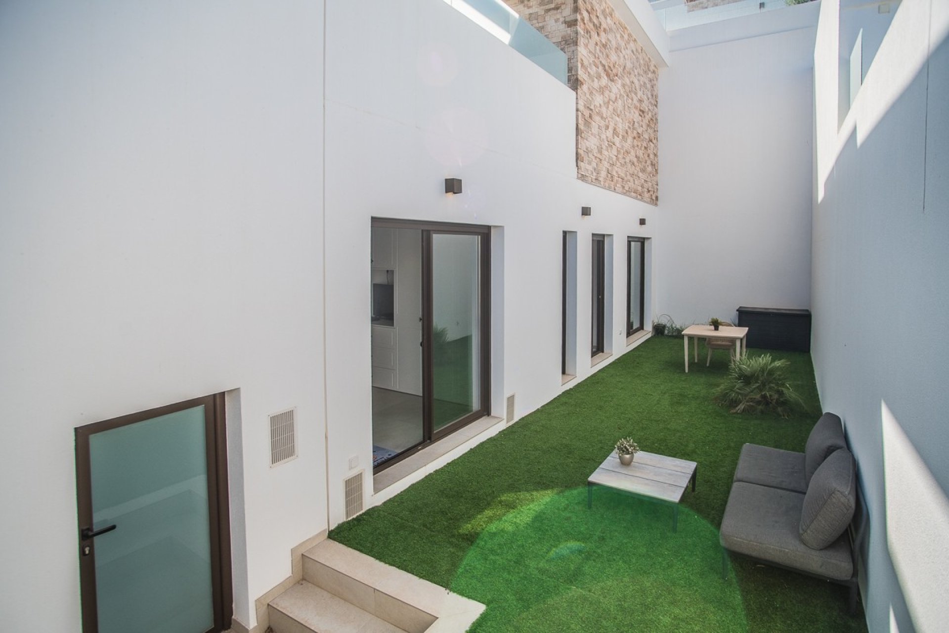 Resale - Villa * - ROJALES