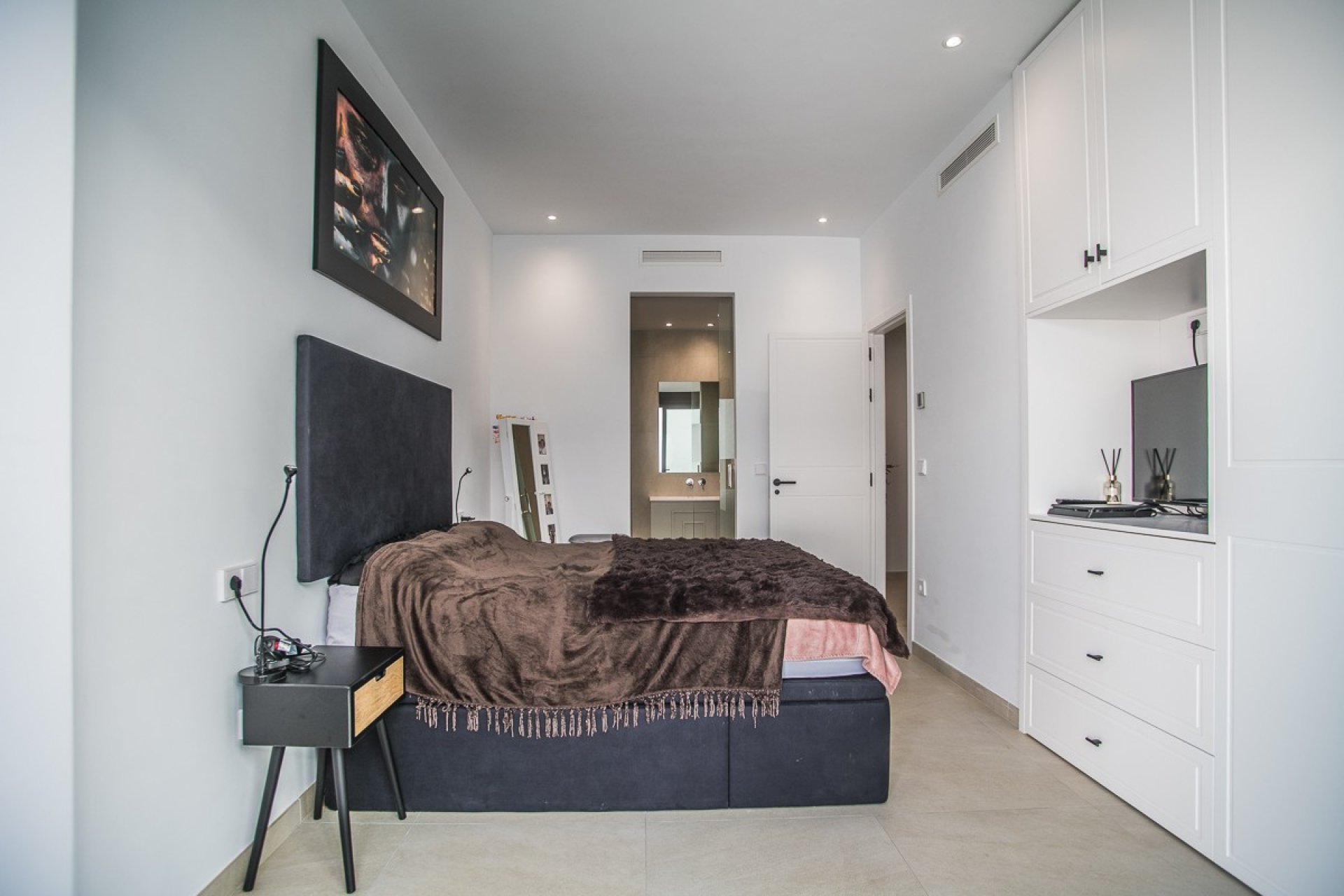 Resale - Villa * - ROJALES
