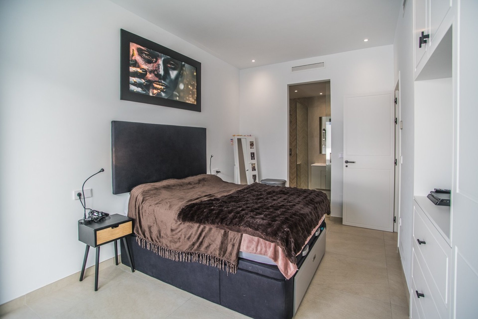Resale - Villa * - ROJALES