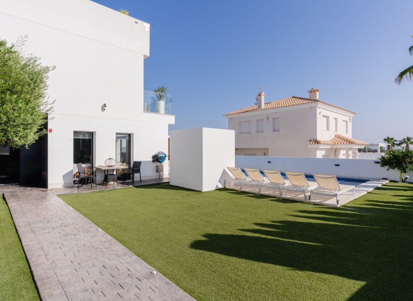 Resale - Villa - San Fulgencio - La Marina