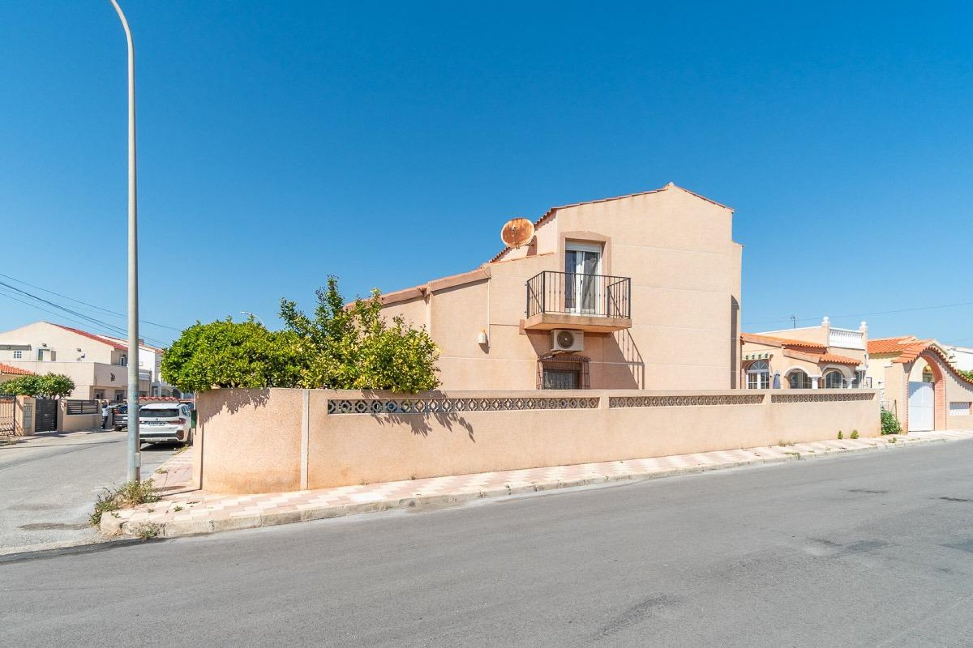 Resale - Villa * - San Fulgencio * - La Marina *