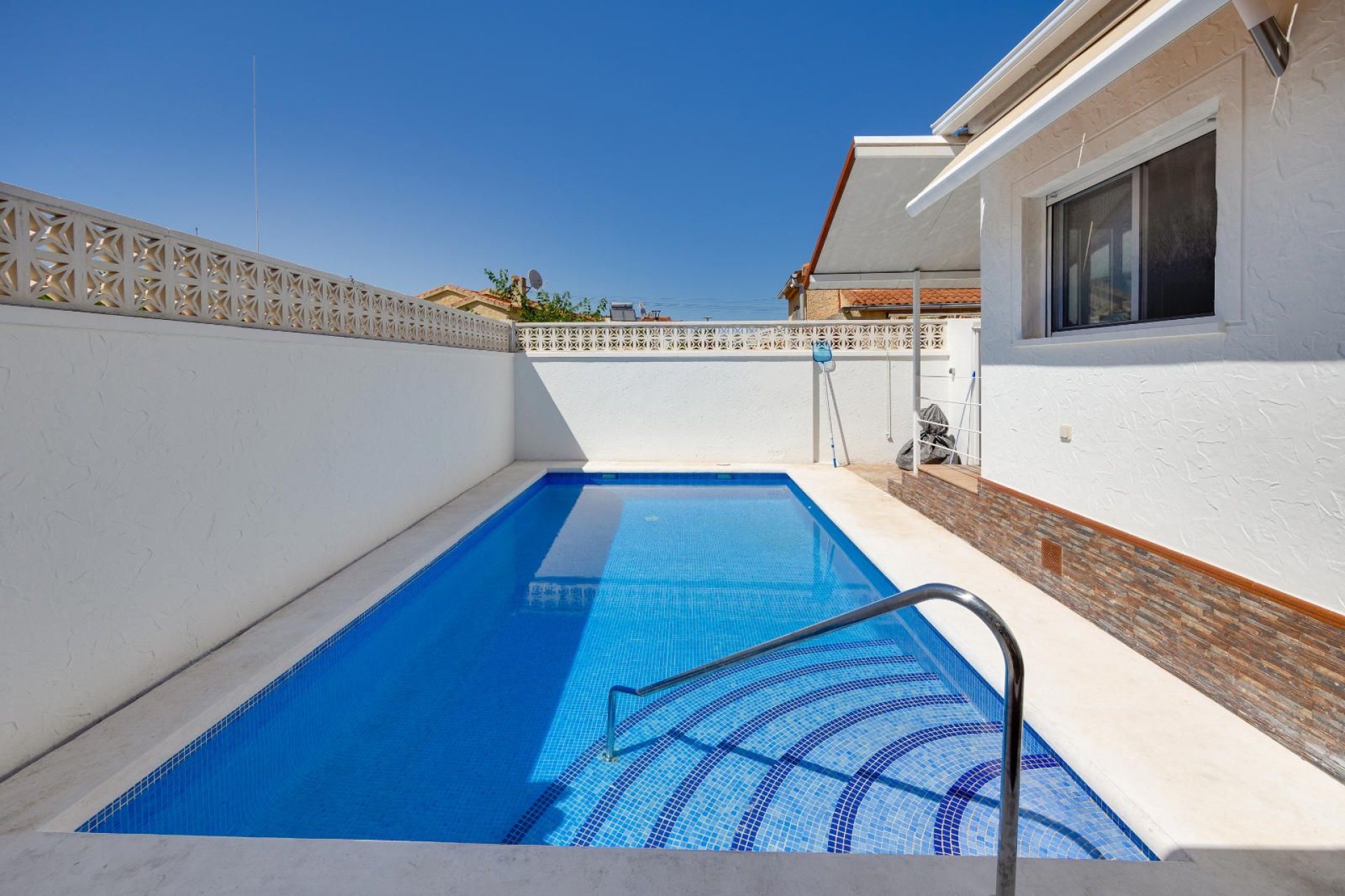 Resale - Villa * - San Fulgencio * - La Marina *