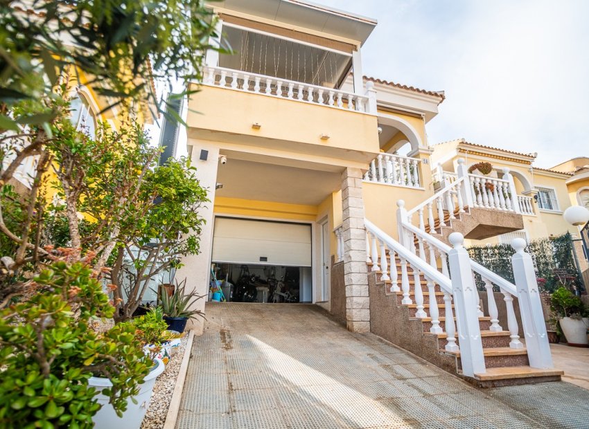 Resale - Villa * - San Fulgencio * - La Marina *
