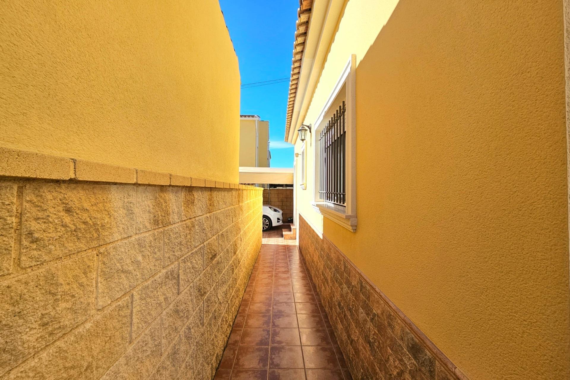 Resale - Villa * - San Fulgencio * - San fulgencio pueblo
