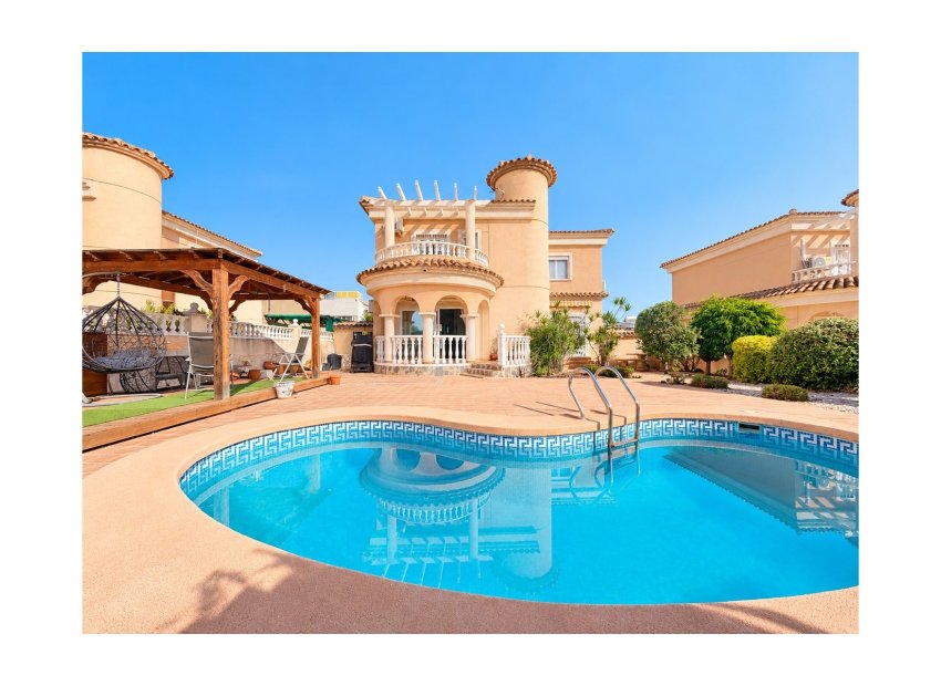 Resale - Villa * - San Fulgencio * - urb.la marina