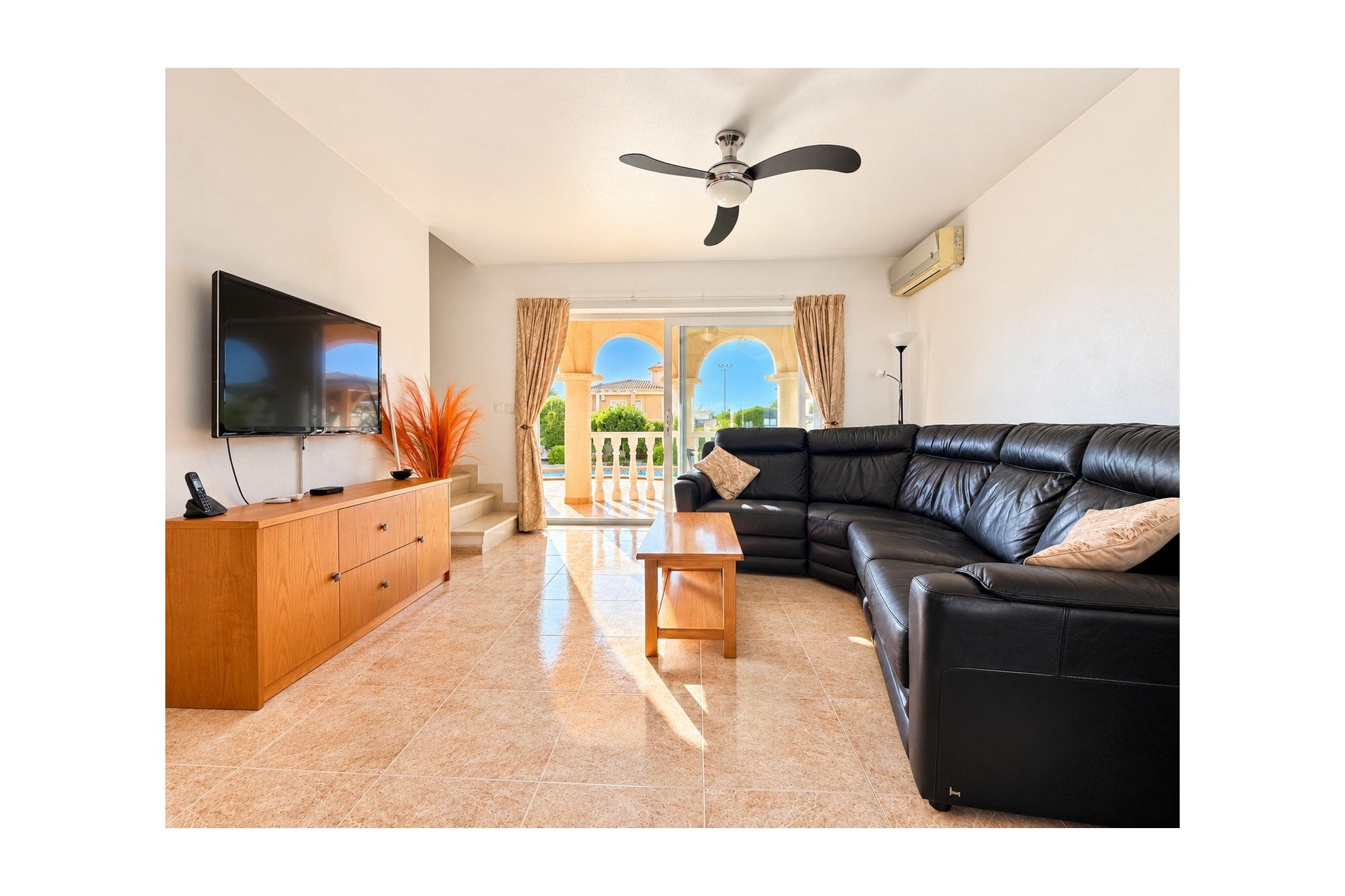 Resale - Villa * - San Fulgencio * - urb.la marina