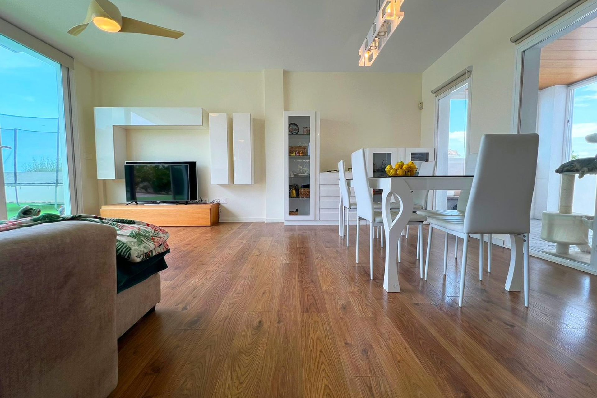 Resale - Villa * - San Fulgencio *