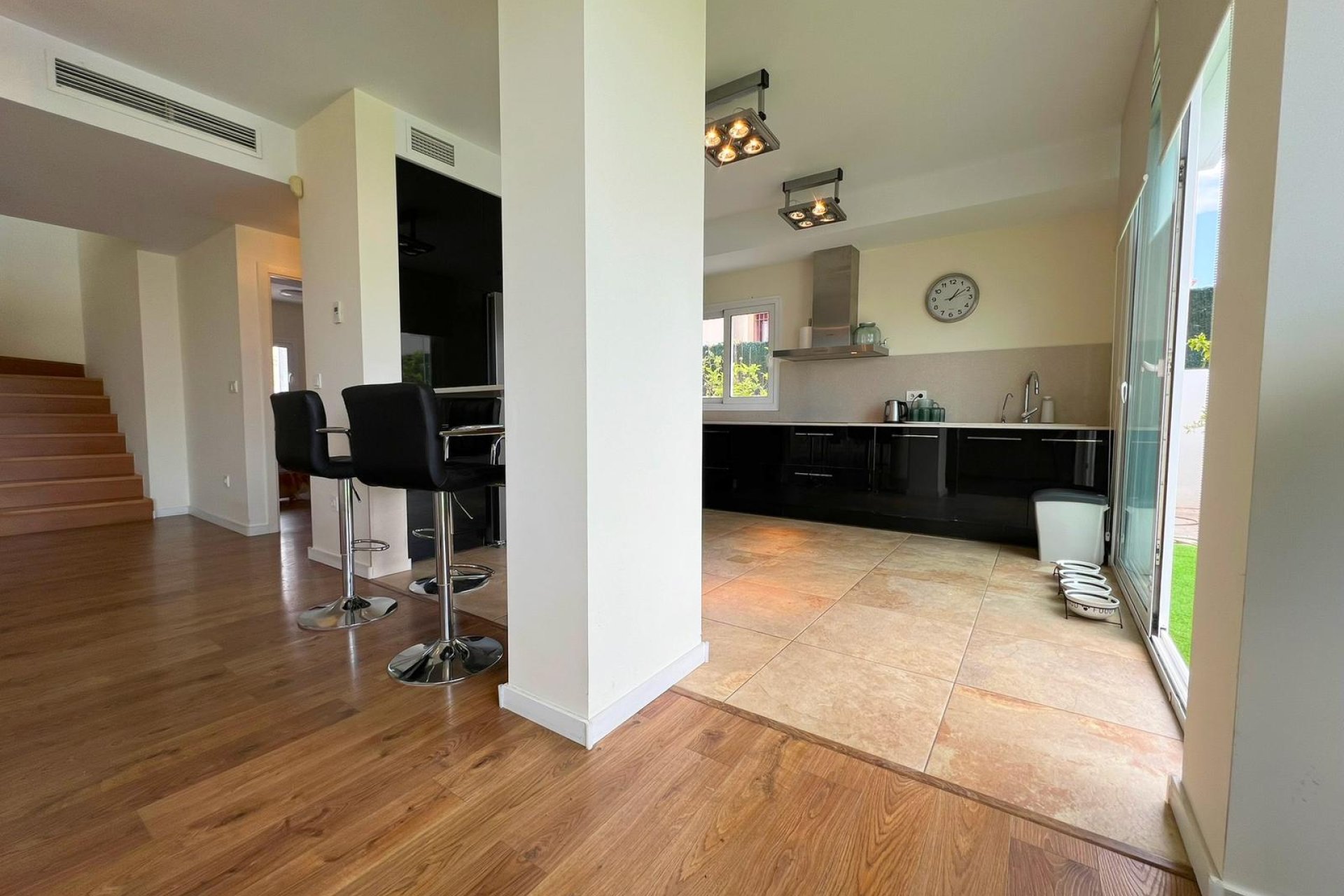 Resale - Villa * - San Fulgencio *