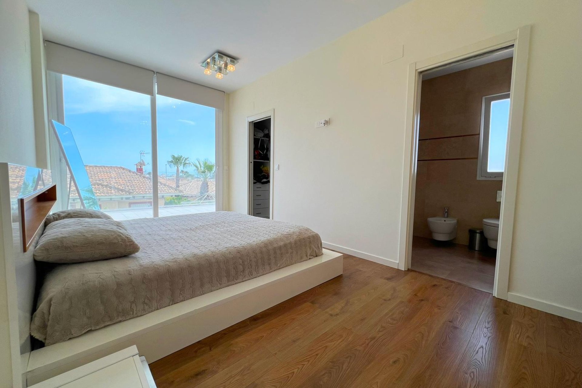 Resale - Villa * - San Fulgencio *