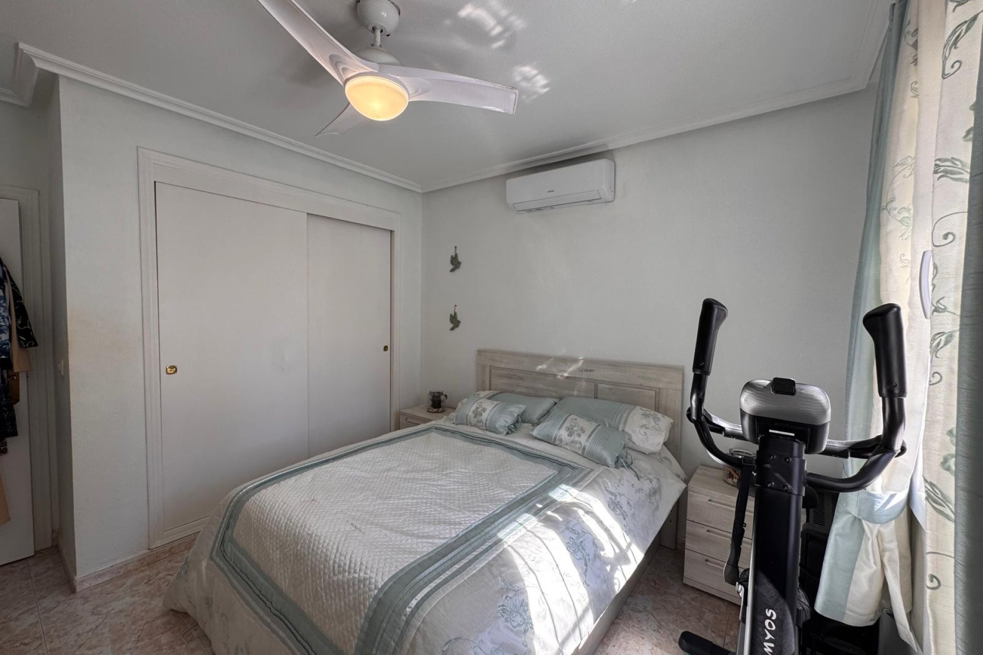 Resale - Villa * - San Miguel de Salinas * - Blue lagoon *