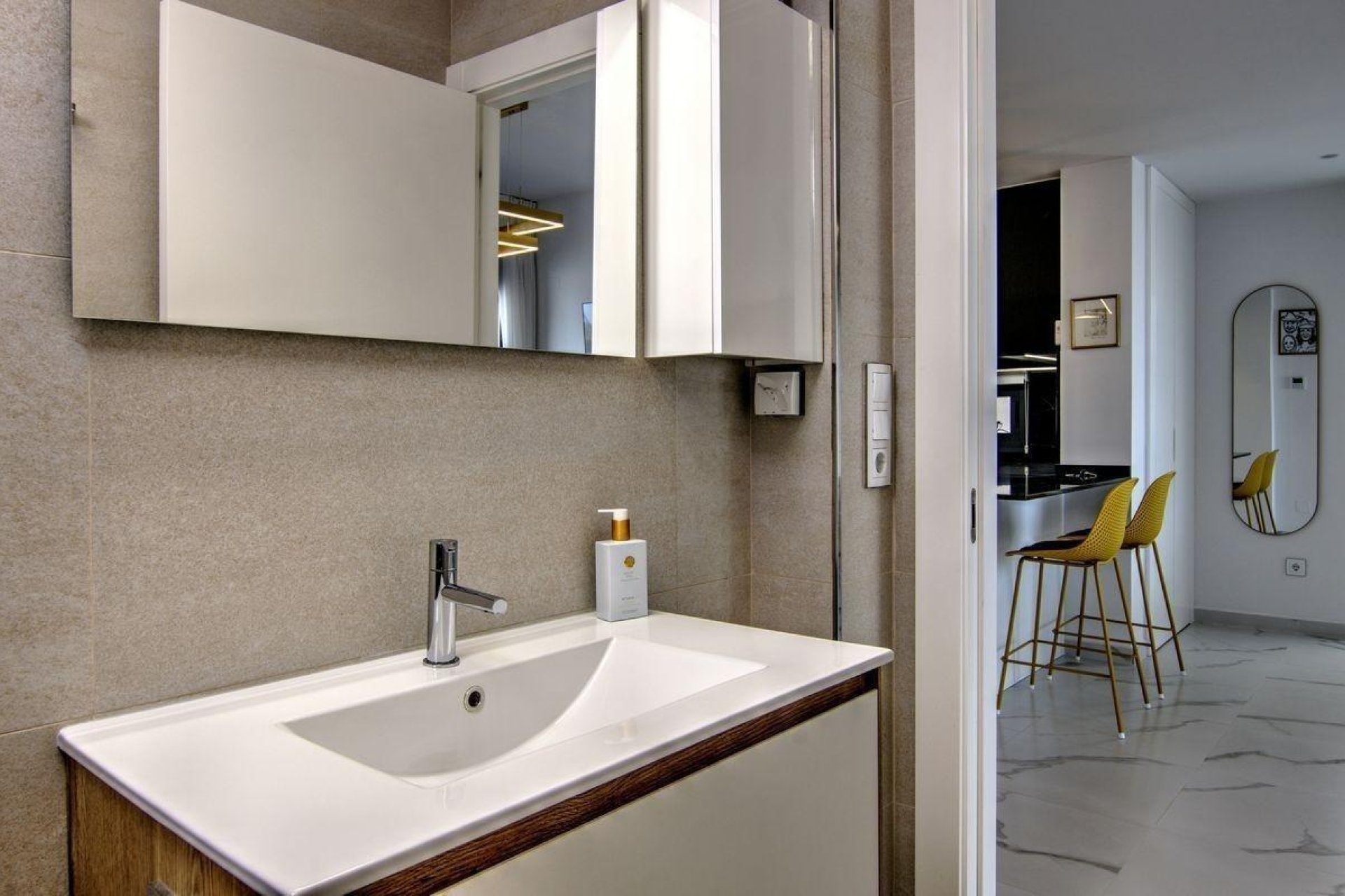 Resale - Villa * - San Miguel de Salinas * - Cerro Del Sol *