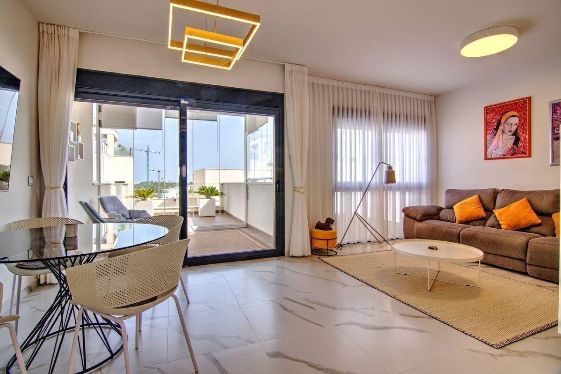 Resale - Villa * - San Miguel de Salinas * - Cerro Del Sol *