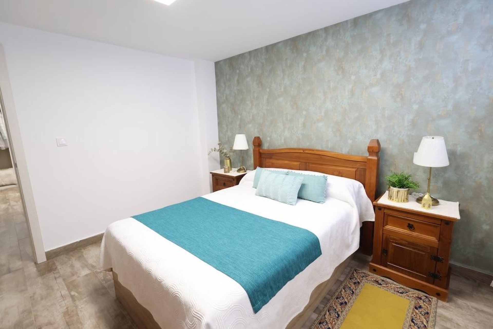 Resale - Villa * - San Miguel de Salinas * - Las Filipinas *