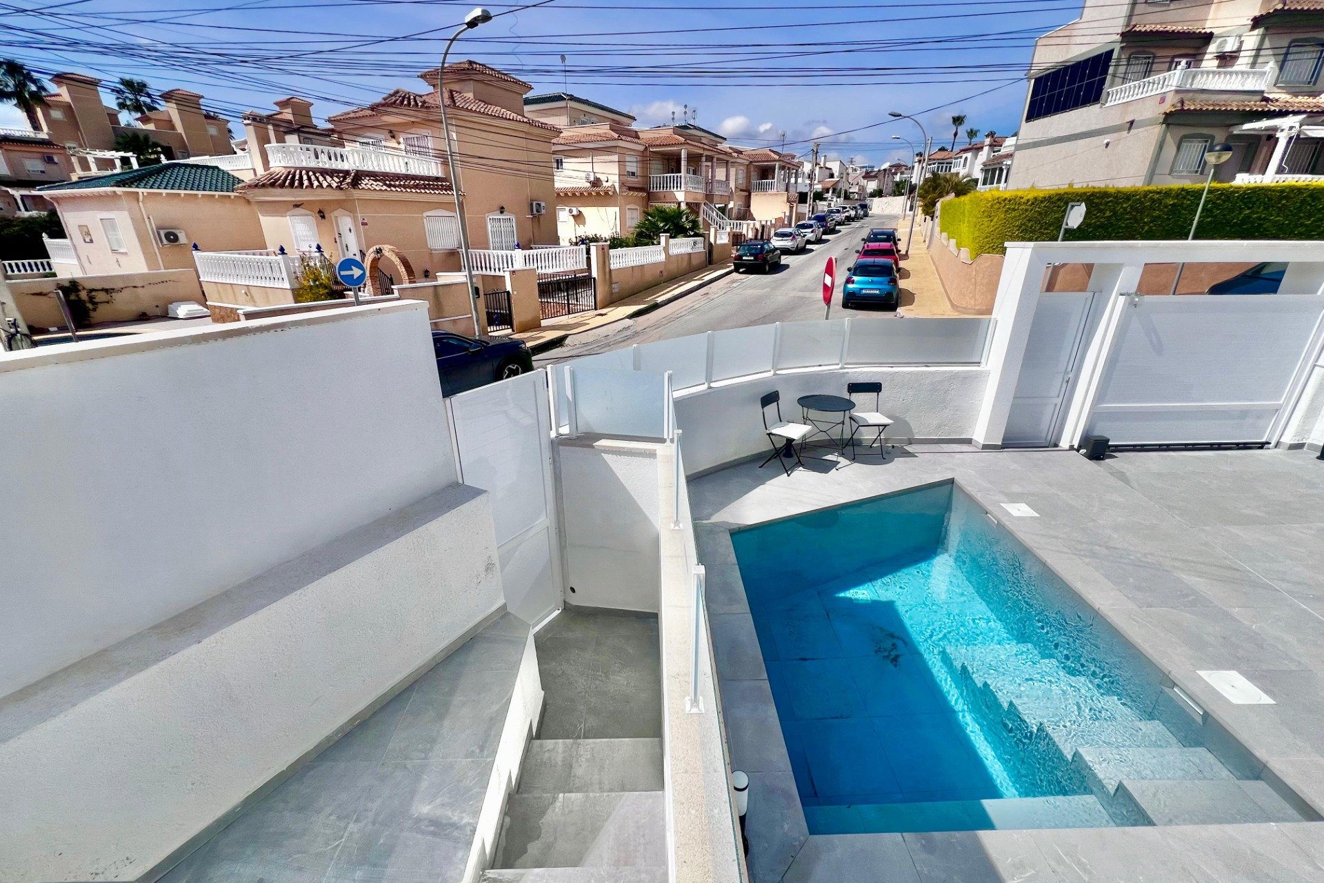 Resale - Villa * - San Miguel de Salinas * - Las Filipinas *