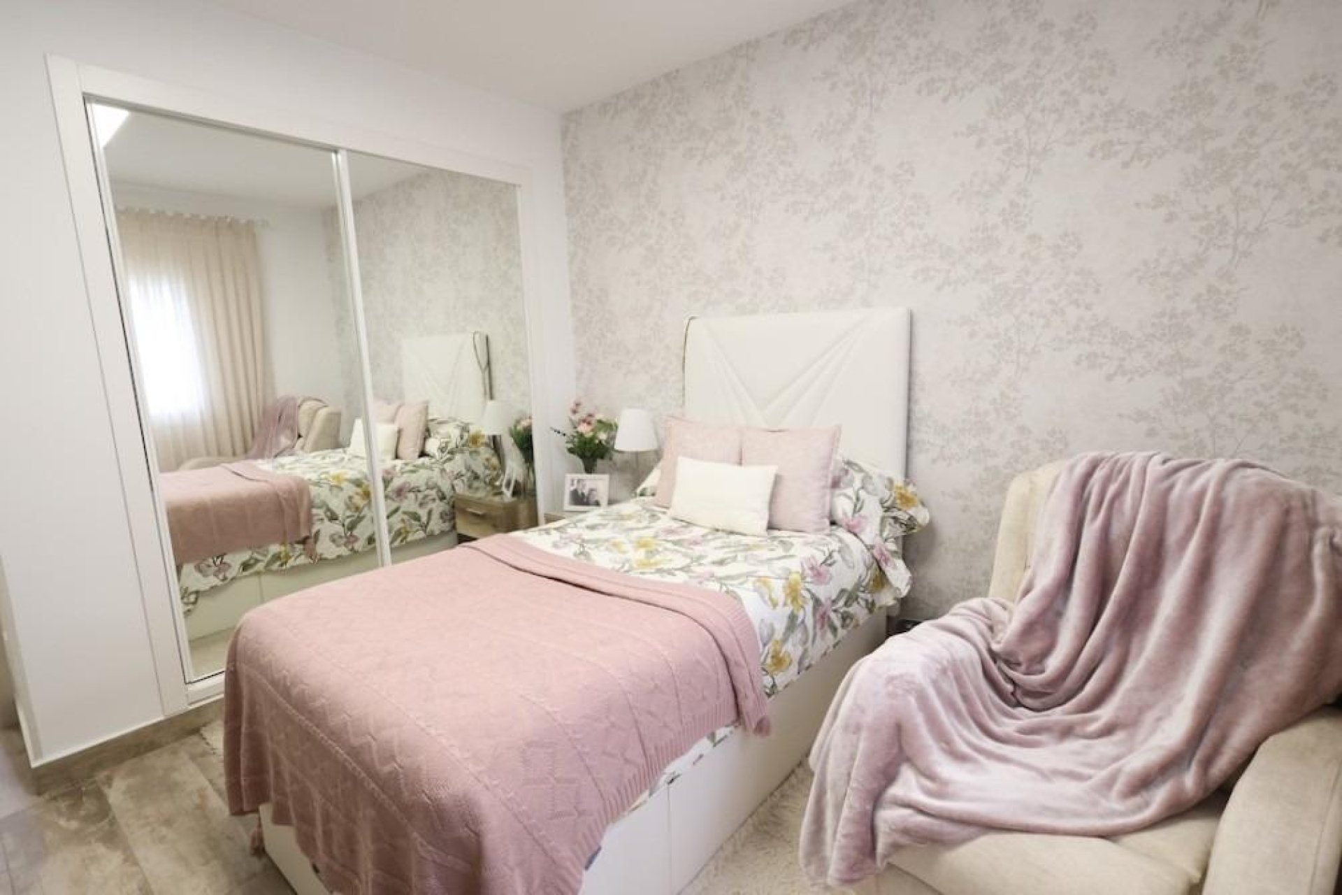 Resale - Villa * - San Miguel de Salinas * - Las Filipinas *