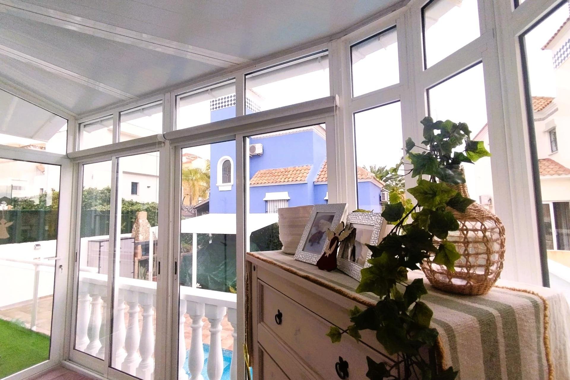 Resale - Villa * - San Miguel de Salinas * - Las Filipinas *