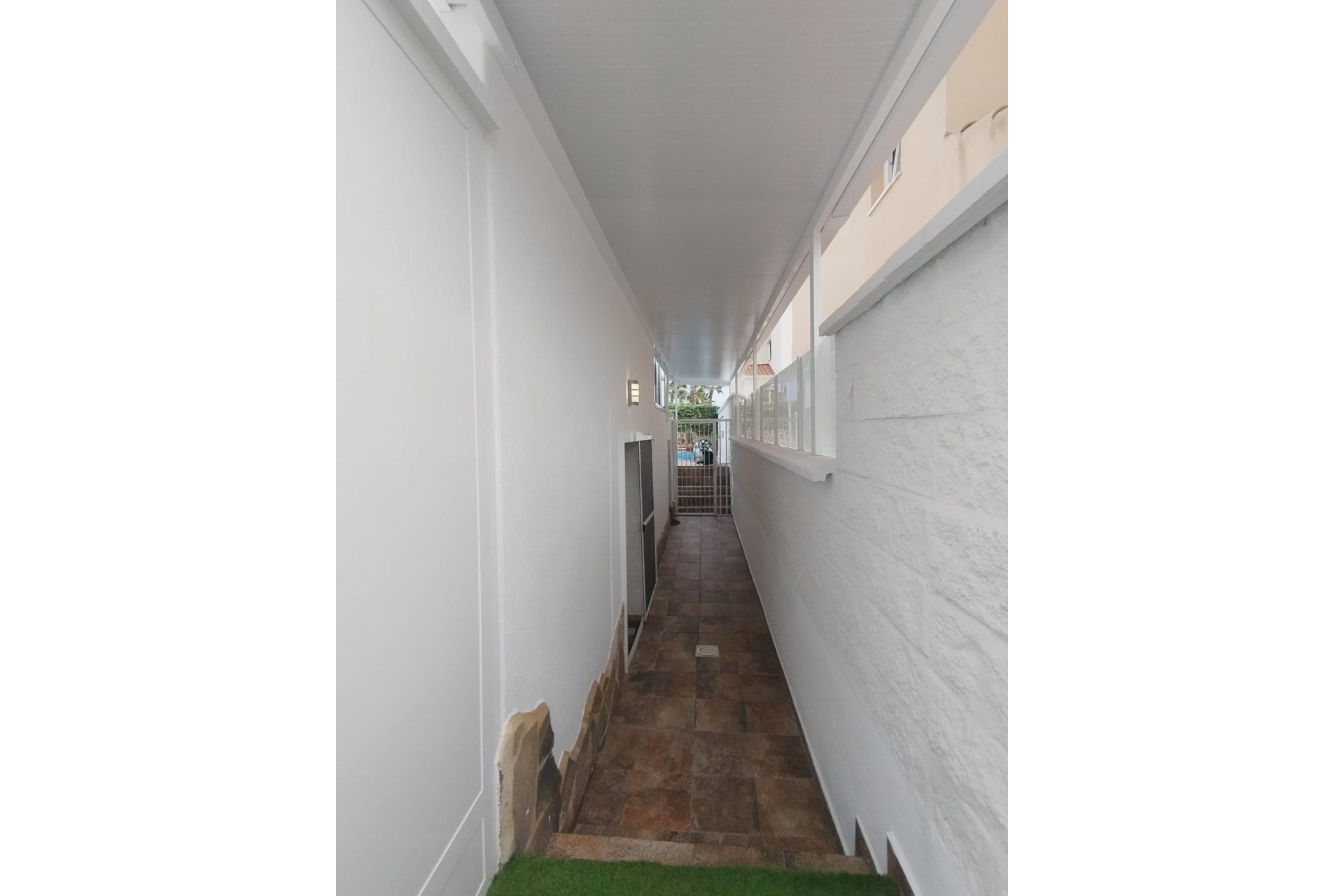 Resale - Villa * - San Miguel de Salinas * - Las Filipinas *