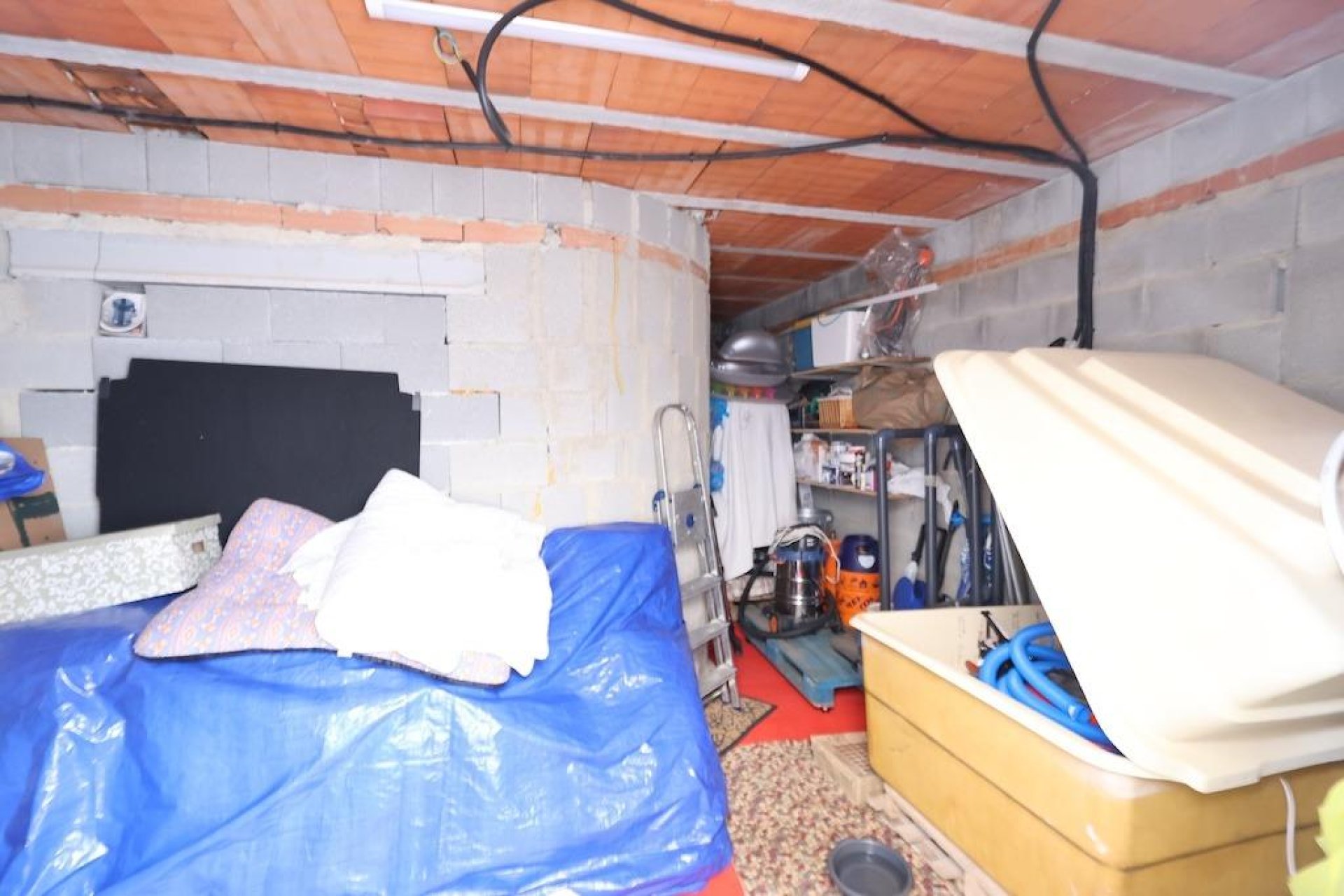 Resale - Villa * - San Miguel de Salinas * - Las Filipinas *